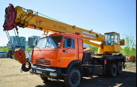 Автокран 32 т Ивановец КС-5576К