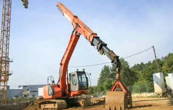 Экскаватор с грейфером Hitachi ZX225URLC телескопический