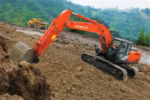Гусеничный экскаватор Hitachi ZX240-5G
