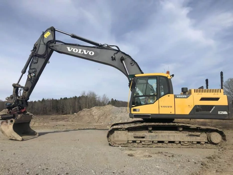 Гусеничный экскаватор Volvo EC250D