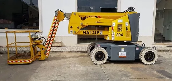 Коленчатый подъёмник Haulotte HA12IP
