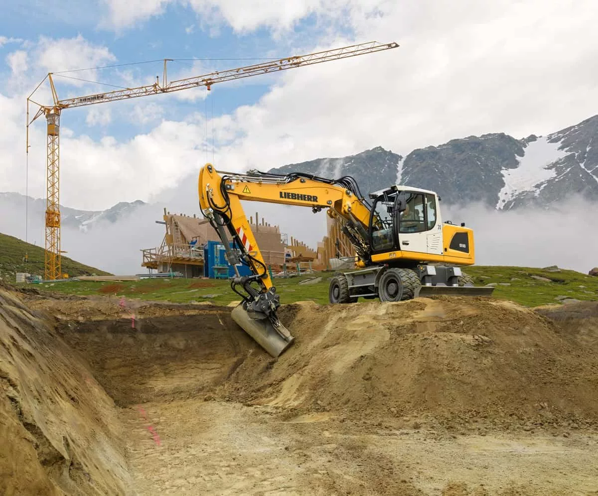 Колёсный экскаватор Liebherr A 916 Litronic