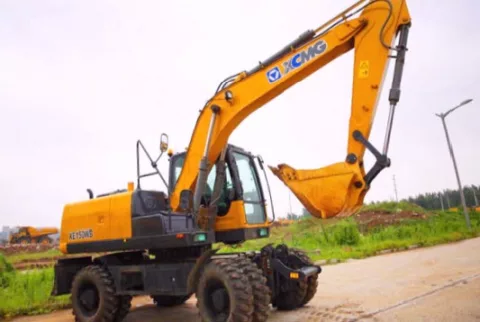 Колёсный экскаватор XCMG XE150WB