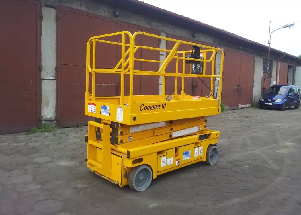 Ножничный подъёмник Haulotte Compact 10