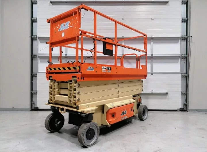 Ножничный подъёмник JLG 3246ES