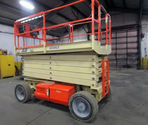 Ножничный подъёмник JLG 4069LE