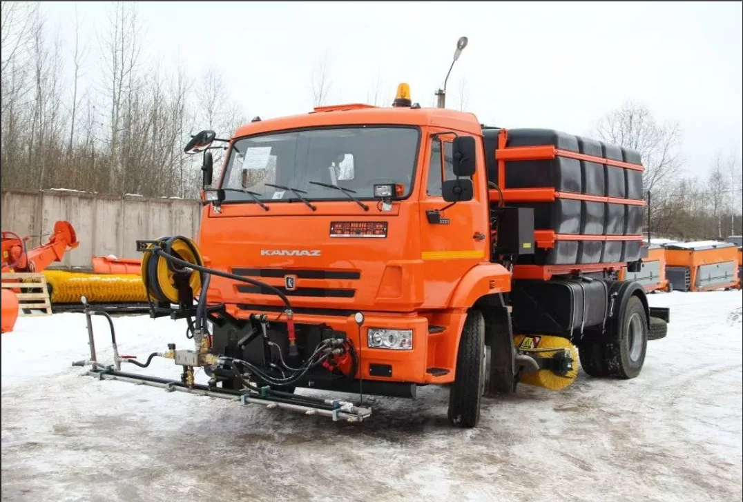 Поливомоечная машина КамАЗ МКДУ-3
