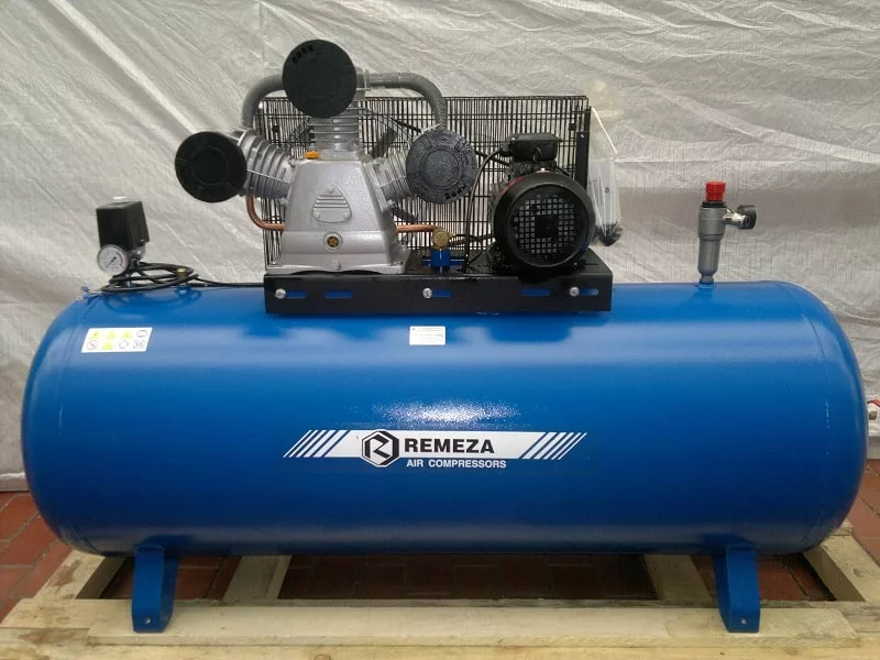 Поршневой компрессор Remeza СБ 4/Ф-270