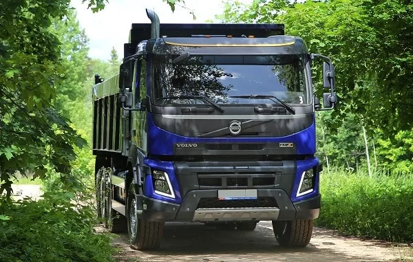 Самосвал Volvo FM 6x6