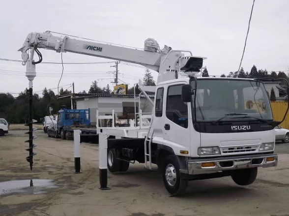Ямобур Aichi на базе Isuzu