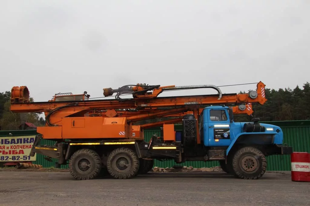 Ямобур МРК-750А4 на базе ЗИЛ-130